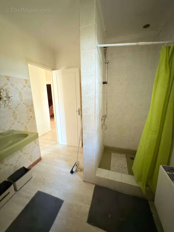 Maison à SAINT-SATURNIN-LES-APT