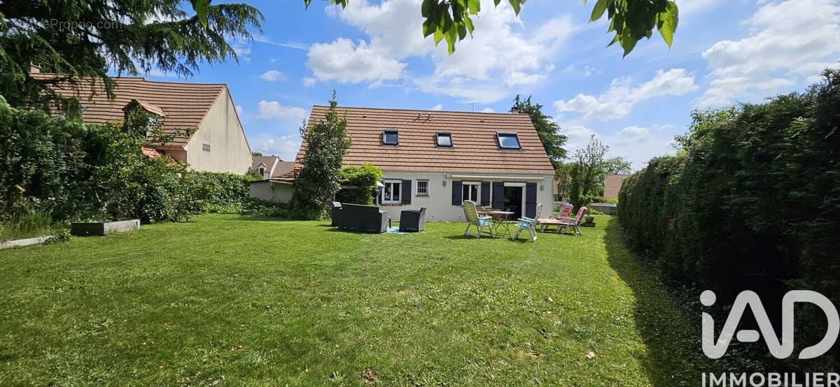 Photo 1 - Maison à ATTAINVILLE