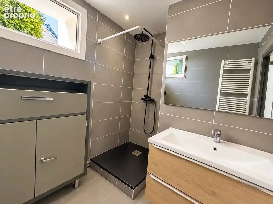 T4 avec balcon et parking dans résidence sécurisée - photo 8