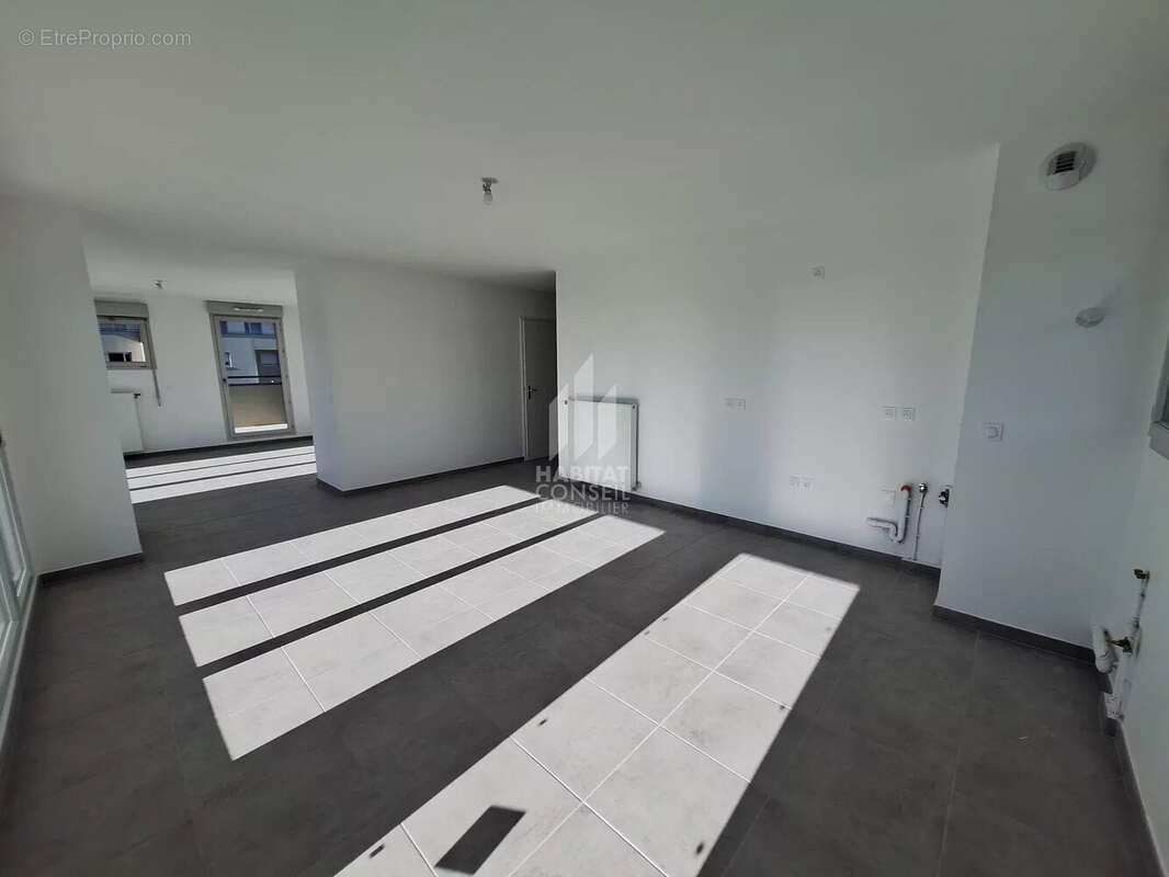 Appartement à MOIRANS