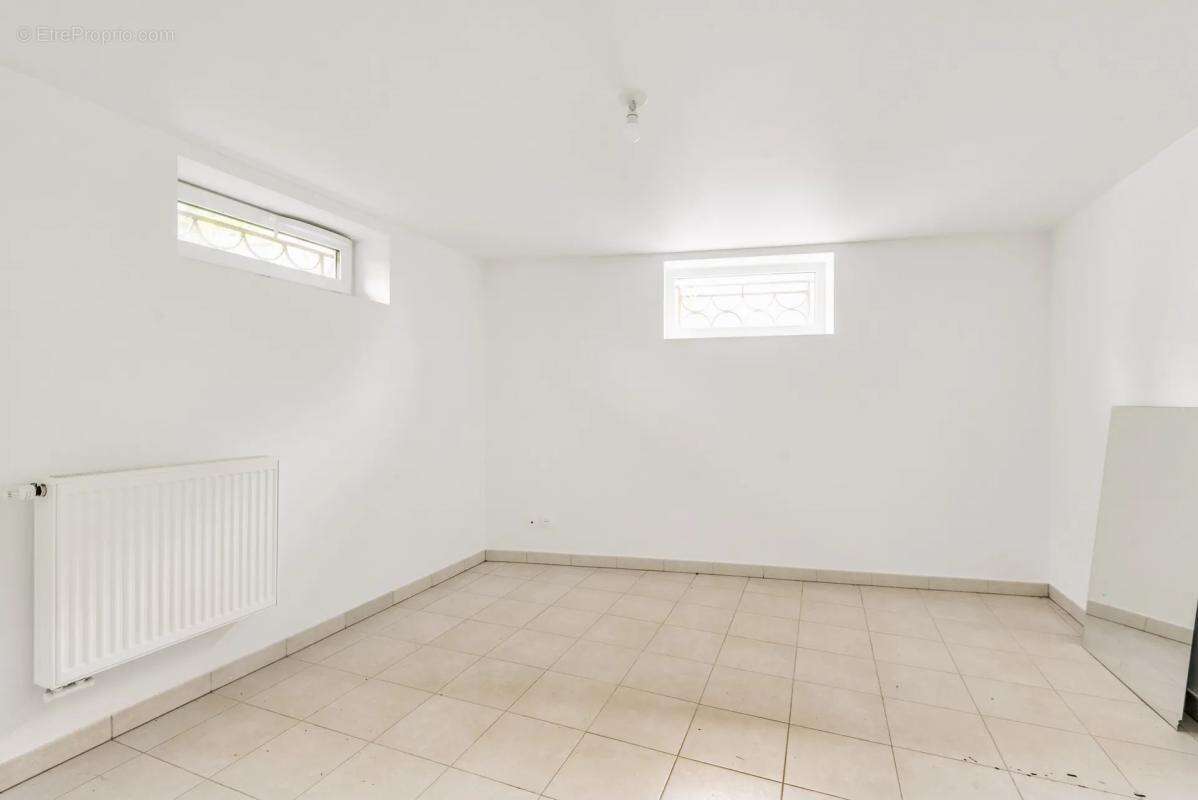 Appartement à LA COURNEUVE