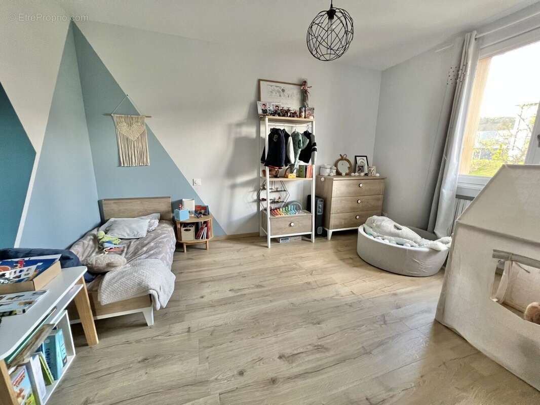 Maison à CHASTEL-NOUVEL