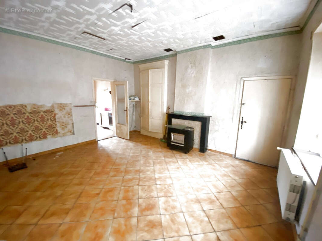 Maison à SARS-POTERIES