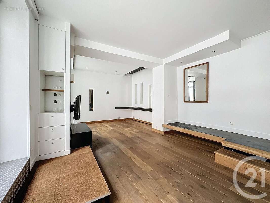 Appartement à PARIS-20E
