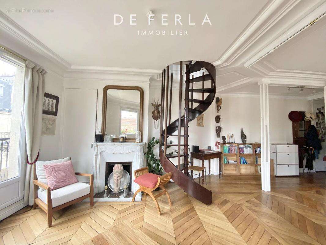 Appartement à PARIS-14E
