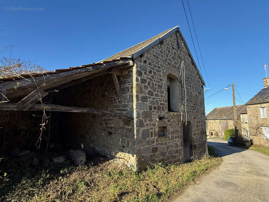 Maison à BUSSIERES