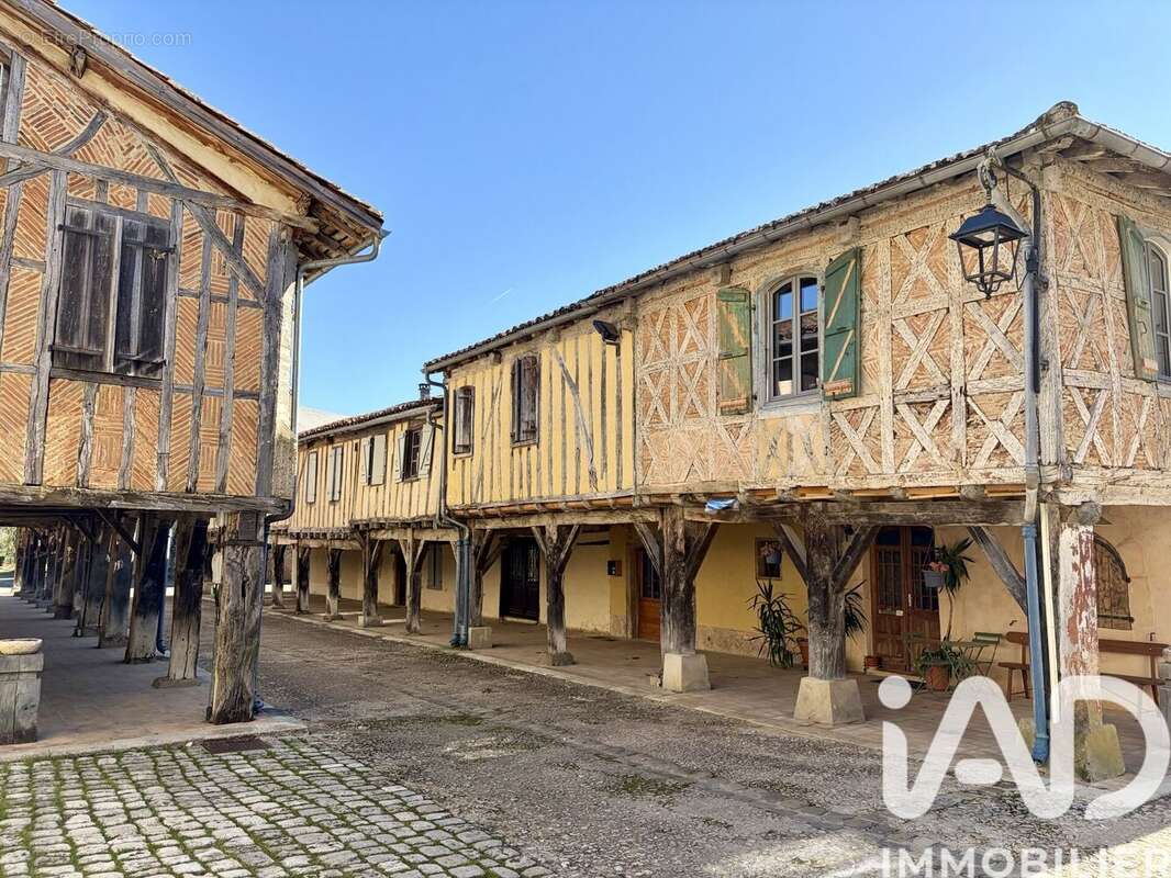 Maison 135 m² à Tillac  - photo 6