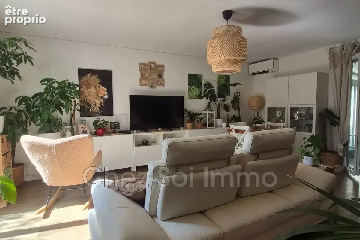 Maison 5 pièces 113 m² à vendre à Carros (06510) - photo 2