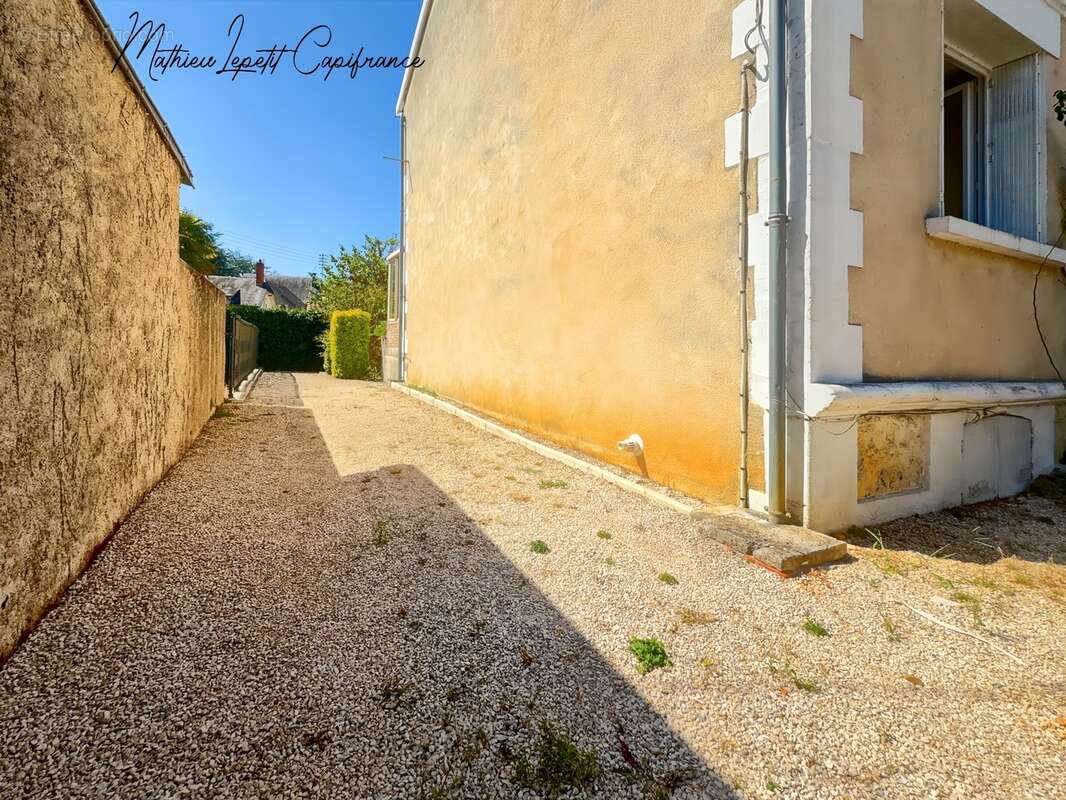  À VENDRE – Maison familiale de 159 m² avec 5 chambres et dépendance – PÉRIGUEUX (Quartier Hôpital) - photo 19