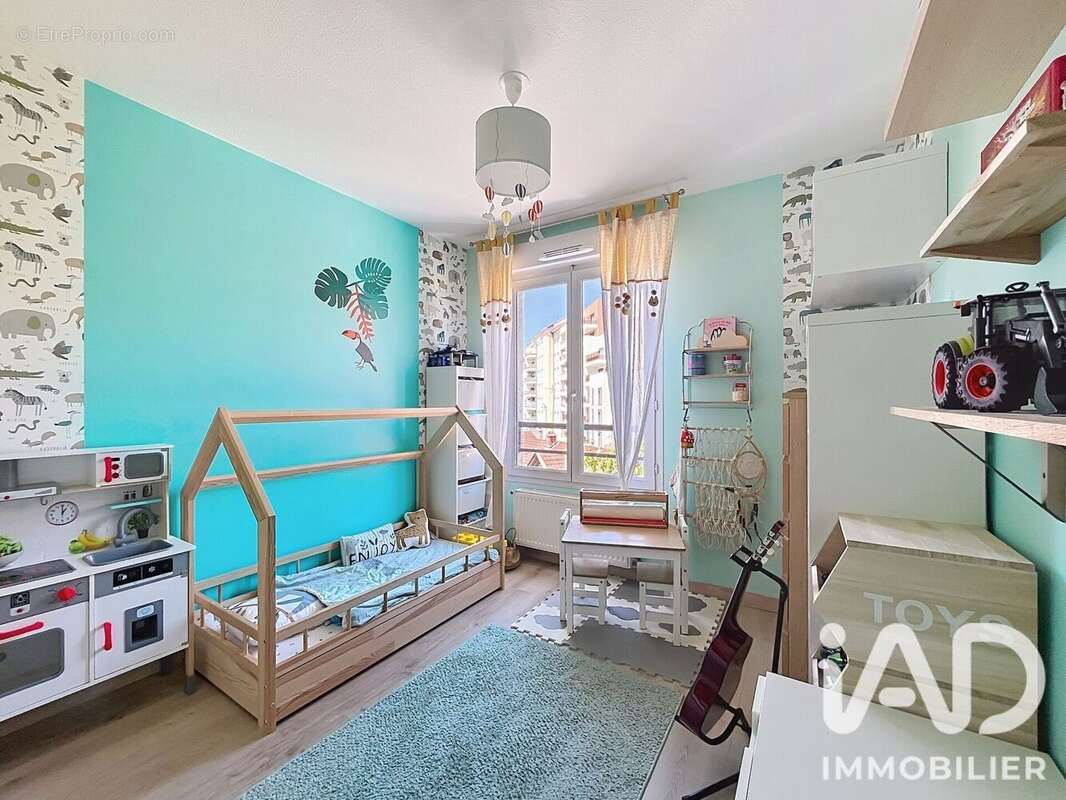 Photo 5 - Appartement à VILLEURBANNE