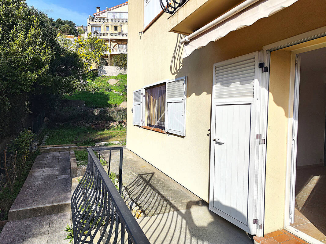 Appartement à MANDELIEU-LA-NAPOULE