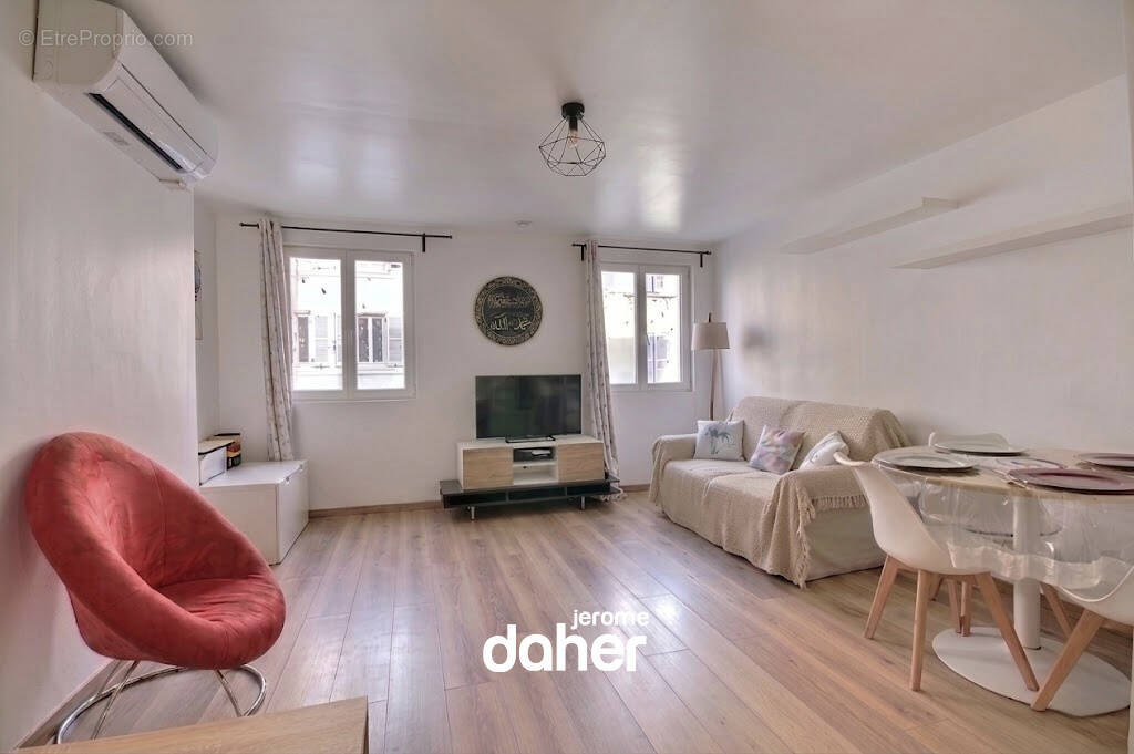 Appartement à MARSEILLE-1E
