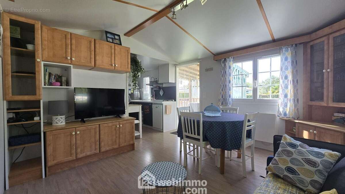 Espace lumineux - Maison à TALMONT-SAINT-HILAIRE