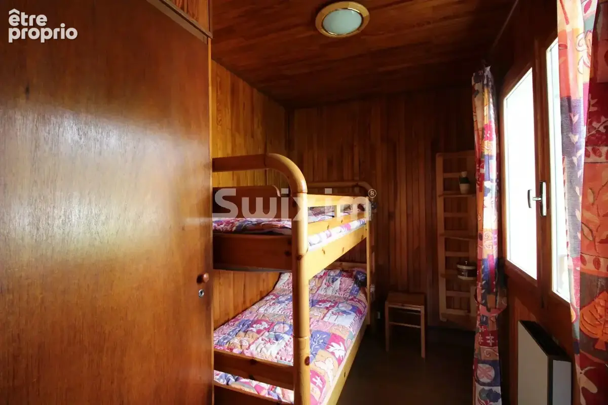 Chalet avec terrain de 1 275 m² – Calme et potentiel - photo 7