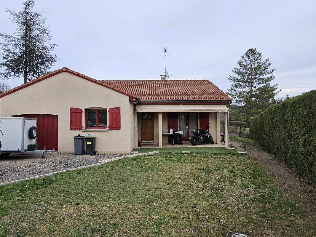 Maison à SAINT-AMANT-TALLENDE