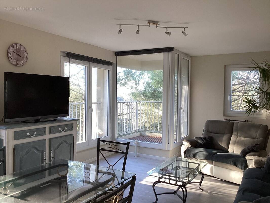 PIECE DE VIE/ BALCON - Appartement à LE VERDON-SUR-MER