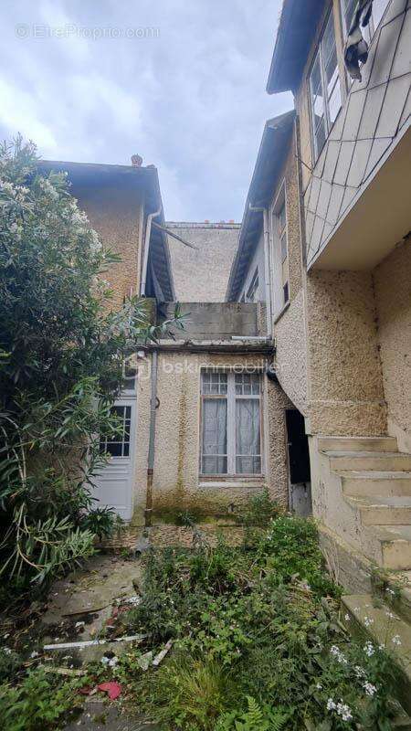 Investisseurs – immeuble de caractère – hyper centre de pau – fort potentiel d’investissement - photo 3