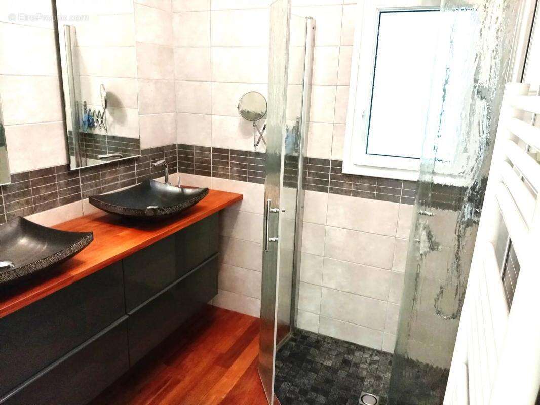 Maison à SAINT-HERBLON