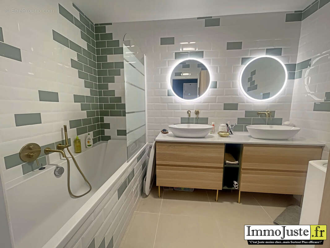 Appartement à MAGNY-LES-HAMEAUX