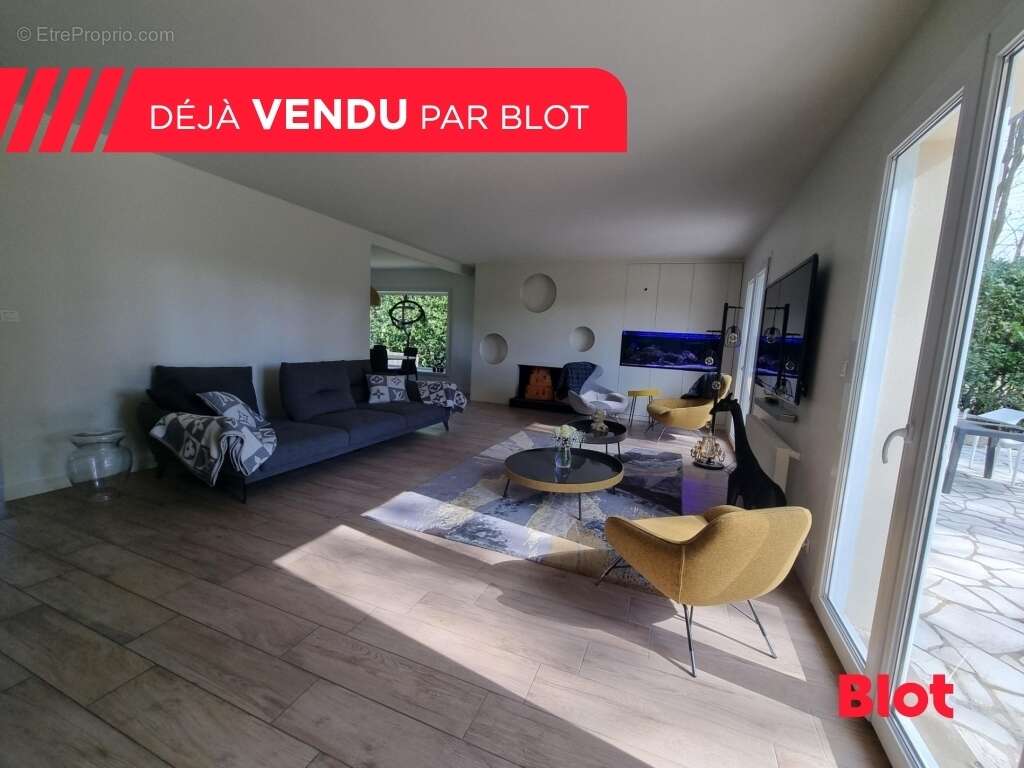 Maison 200 m² à Pace  - photo 8