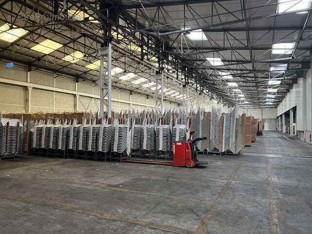 Commerce à SAINT-CLAIR-DU-RHONE