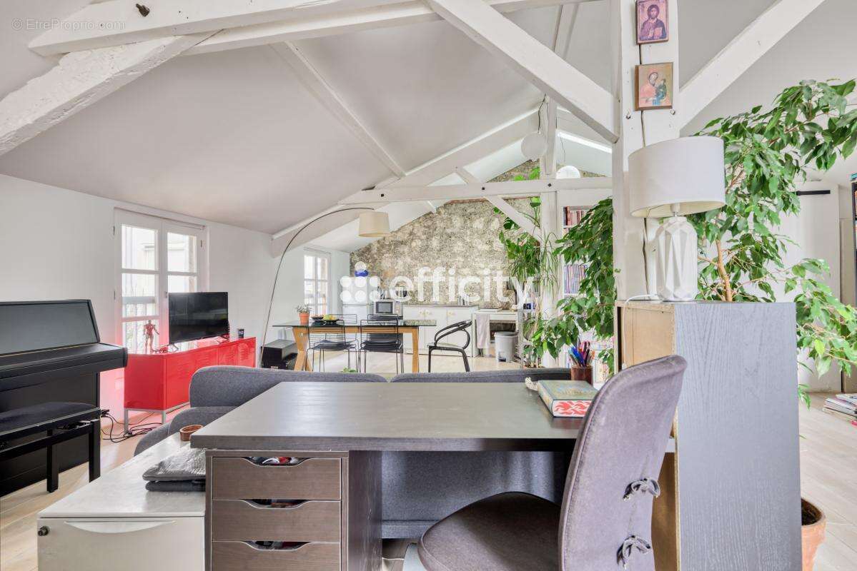 Appartement à COMBS-LA-VILLE