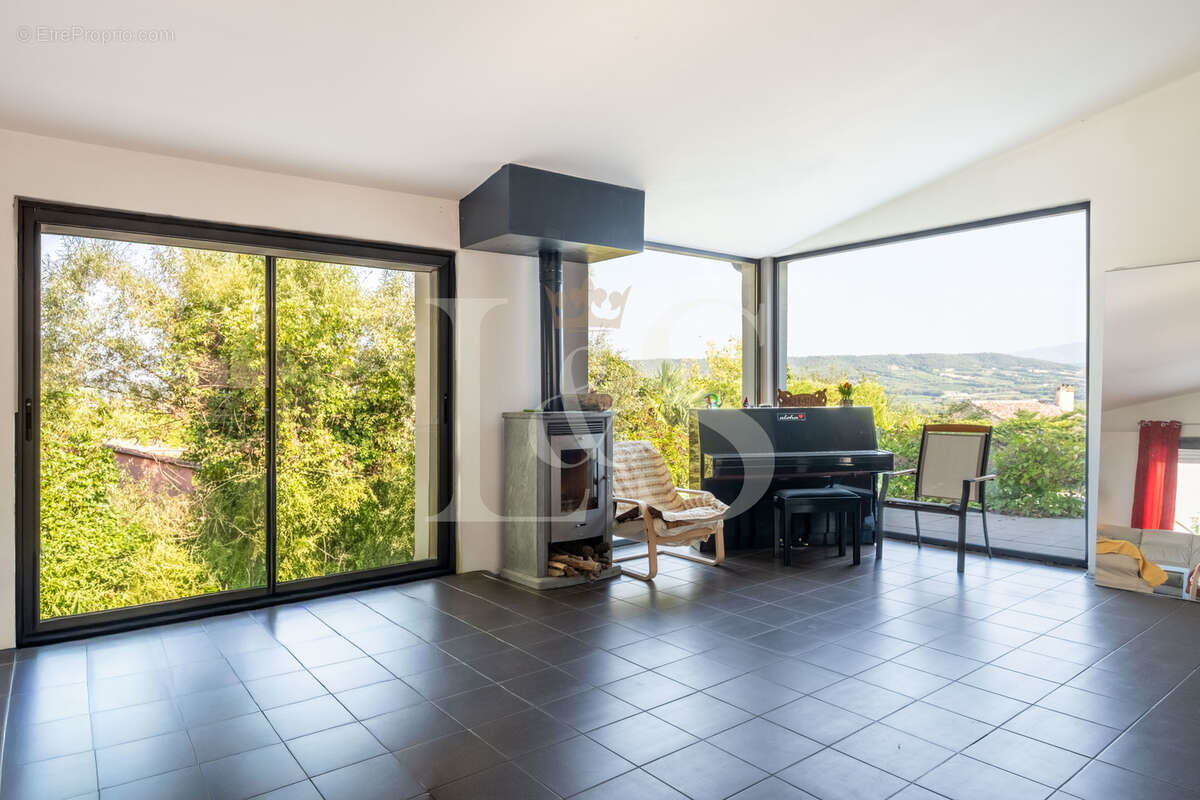 Maison à VAISON-LA-ROMAINE