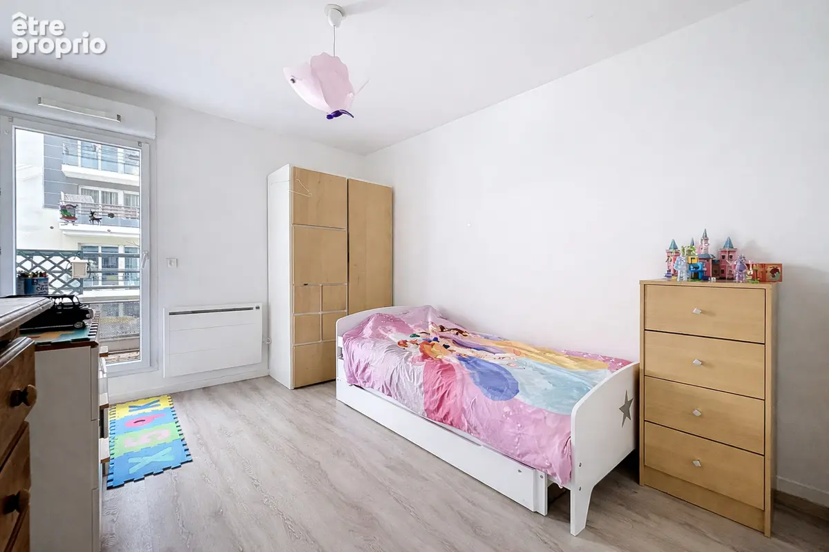 Appartement Suresnes 3 pièce(s) 67 m2 - photo 4