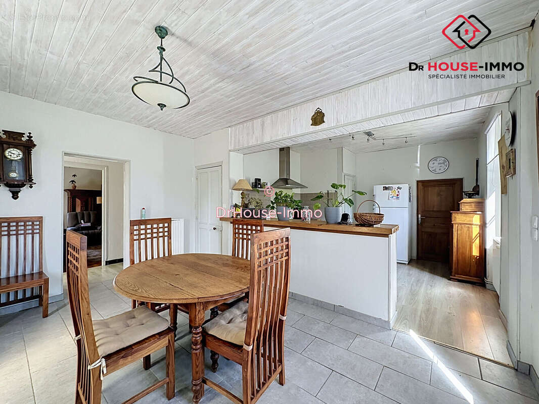 Maison 198 m² à Aubeterre-Sur-Dronne  - photo 44