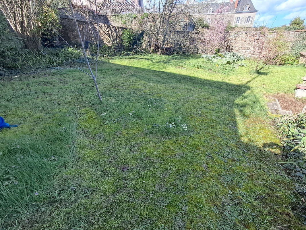 Maison à CHATEAU-GONTIER