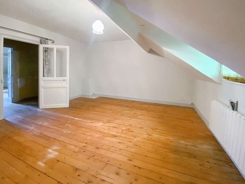 Dpt d la Vienne (86) A vendre Maison de ville type 5 à Châtellerault (86) - photo 15