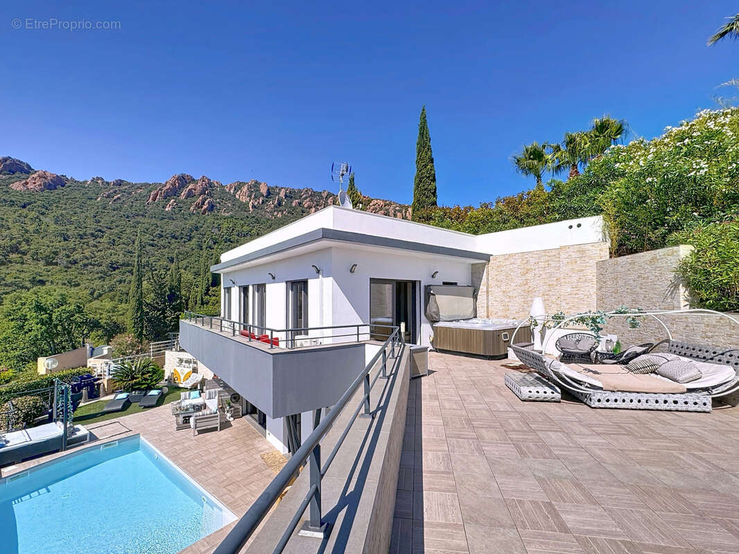 Maison à SAINT-RAPHAEL