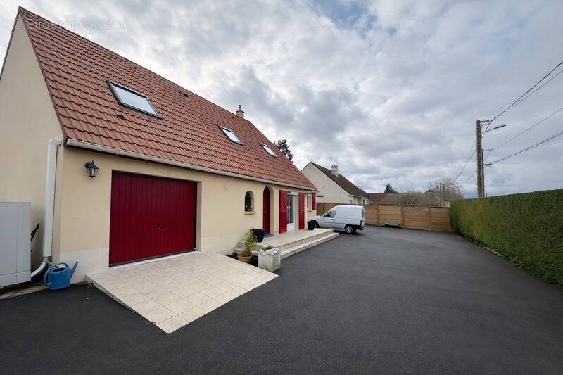 Maison à MAINTENON
