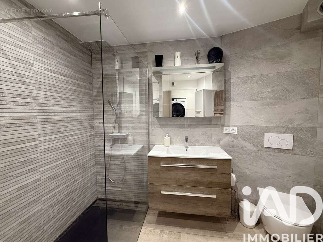 Photo 7 - Appartement à PLAN-DE-LA-TOUR