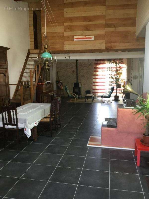 Maison à SAINT-PIERRE-D&#039;AURILLAC