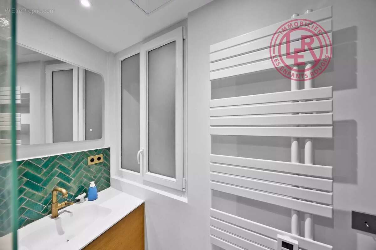 Appartement à PARIS-3E