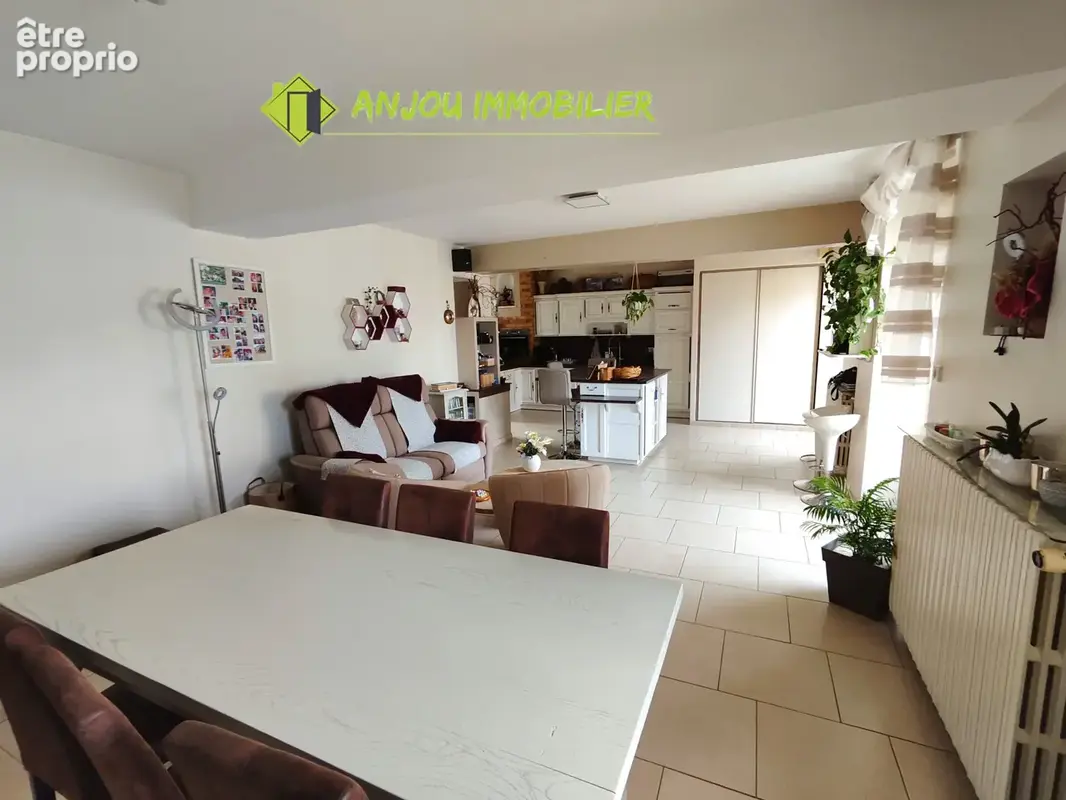 Maison de campagne avec dépendances et terrain - photo 5