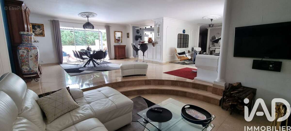 Photo 2 - Maison à CROIGNON