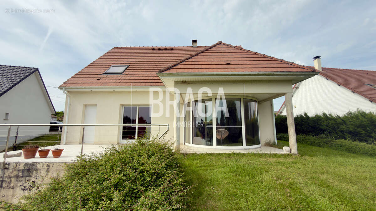 Maison à BELLE-ET-HOULLEFORT