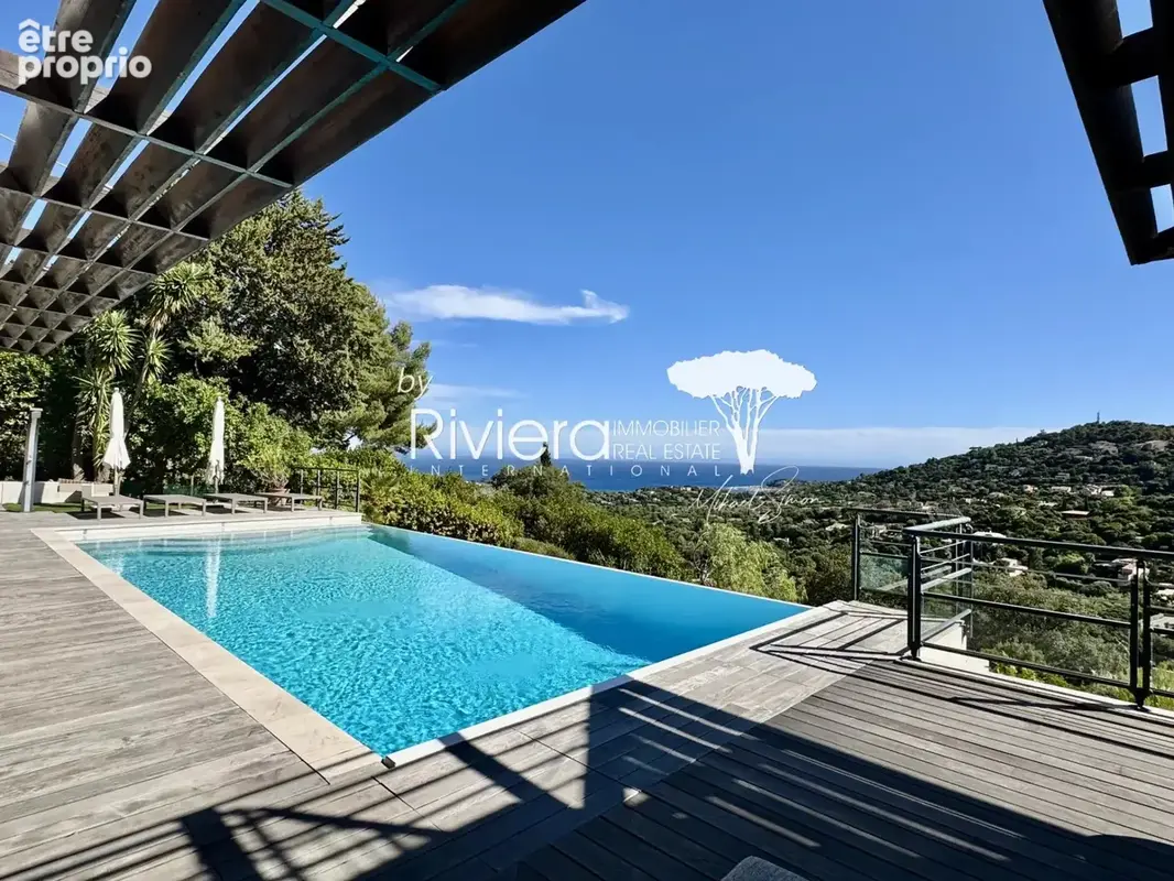 Propriété Contemporaine - Vue Mer imprenable avec piscine à - photo 12