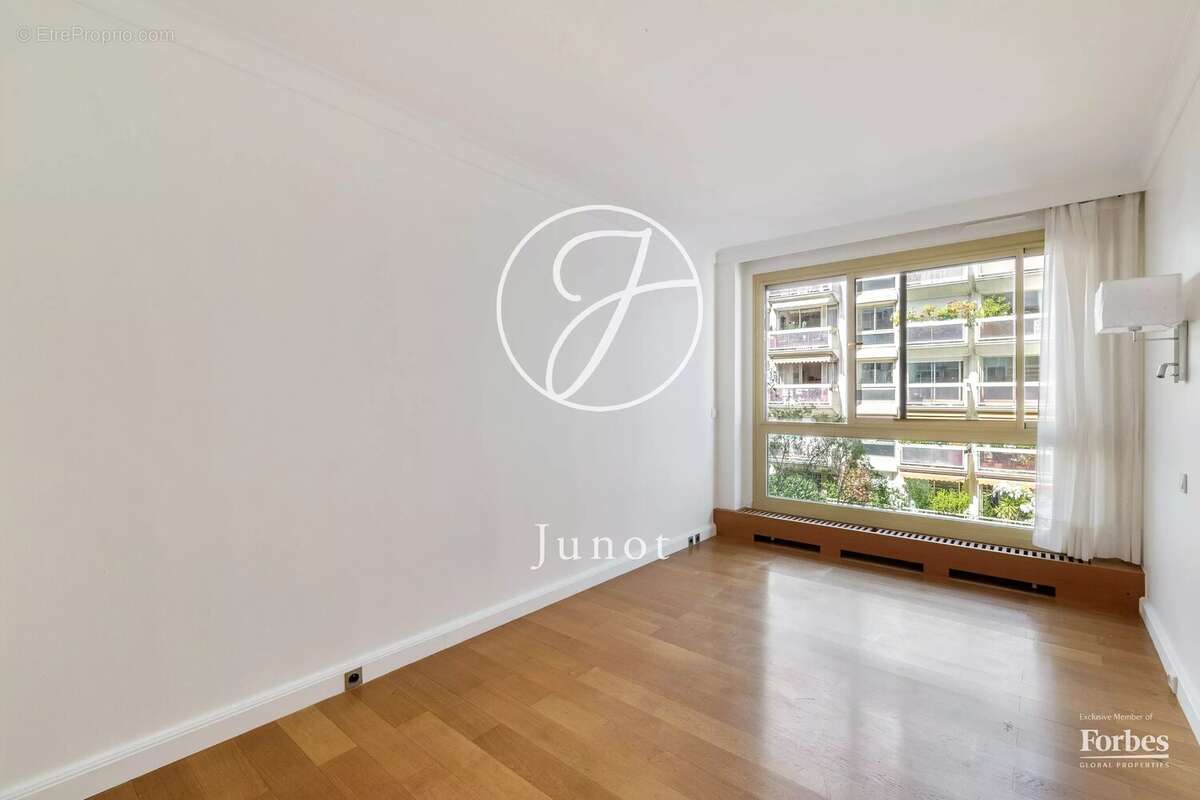 Appartement à PARIS-6E
