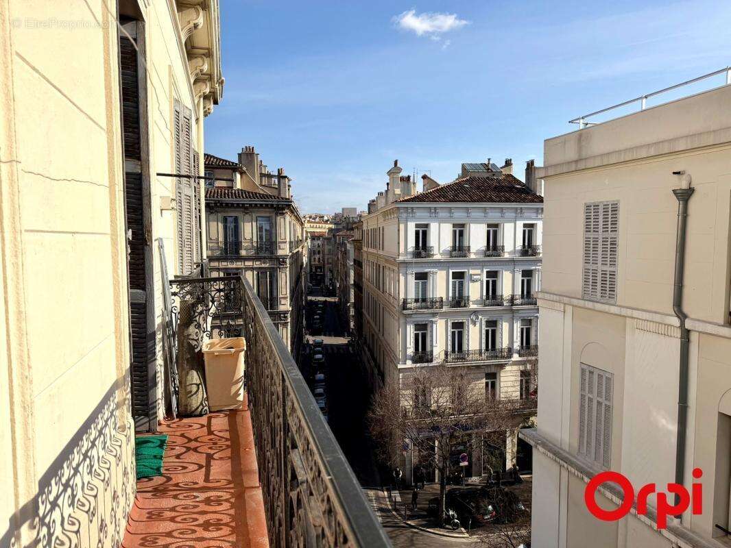 Appartement à MARSEILLE-1E