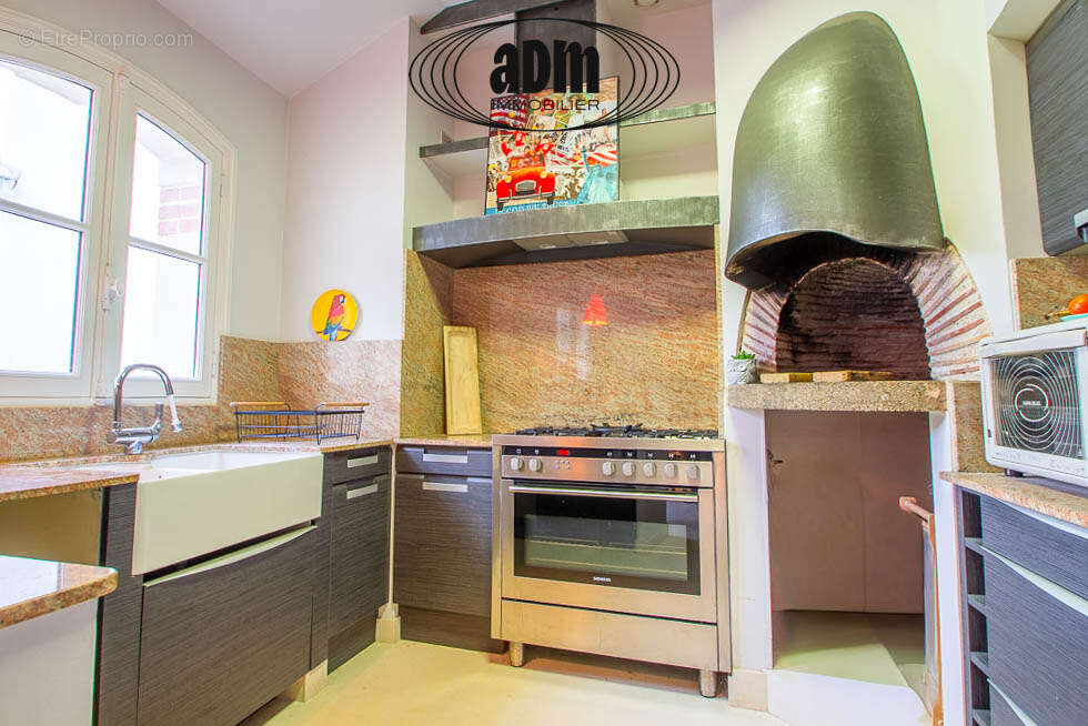 Maison à CRECY-LA-CHAPELLE