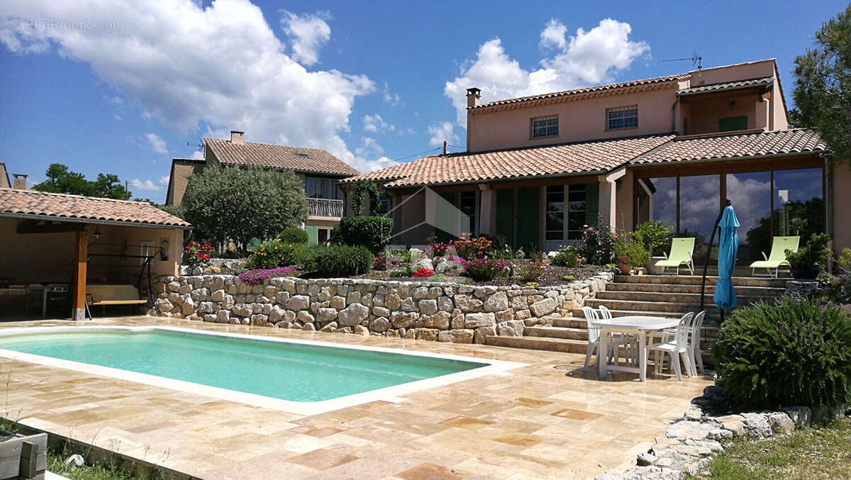 Maison à L'ESCALE