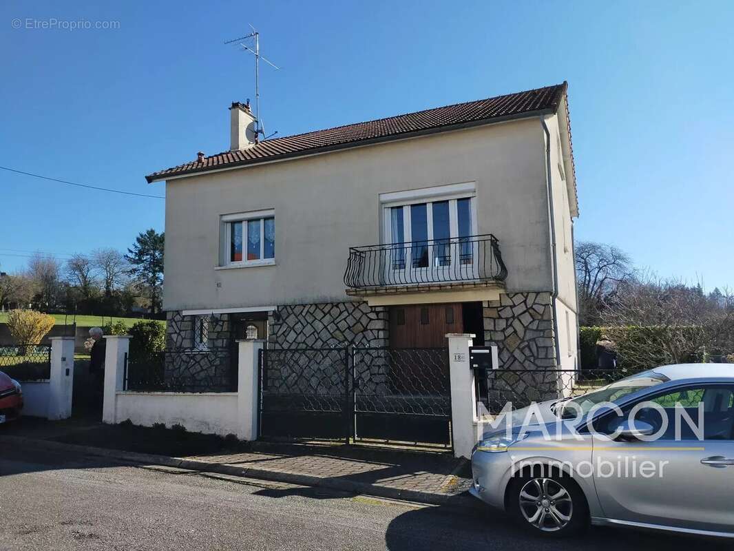 Maison à LA SOUTERRAINE