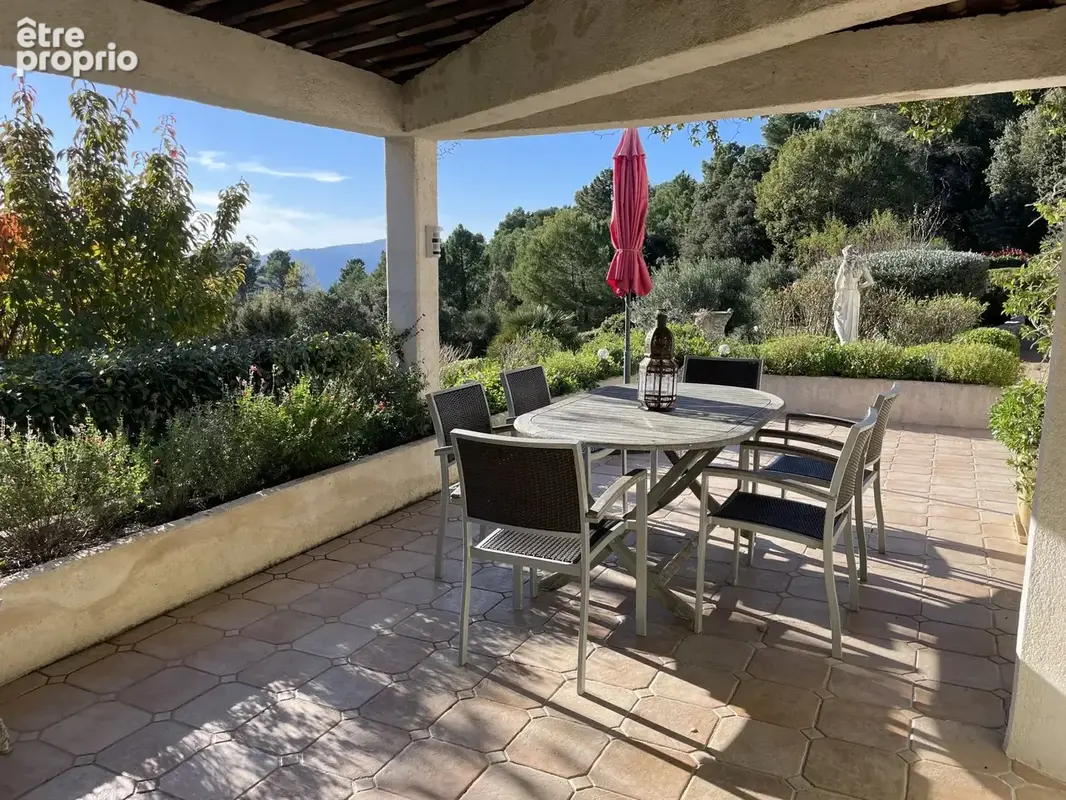 Villa de plain pied avec piscine et vue dégagée - photo 7