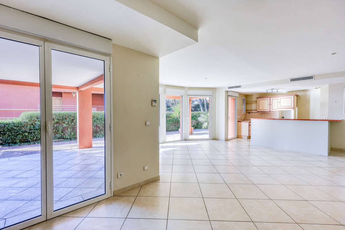 Appartement à SANARY-SUR-MER