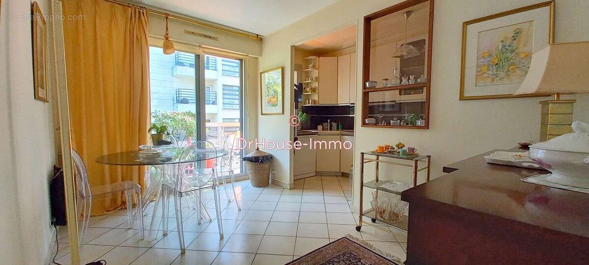 Appartement à PARIS-20E