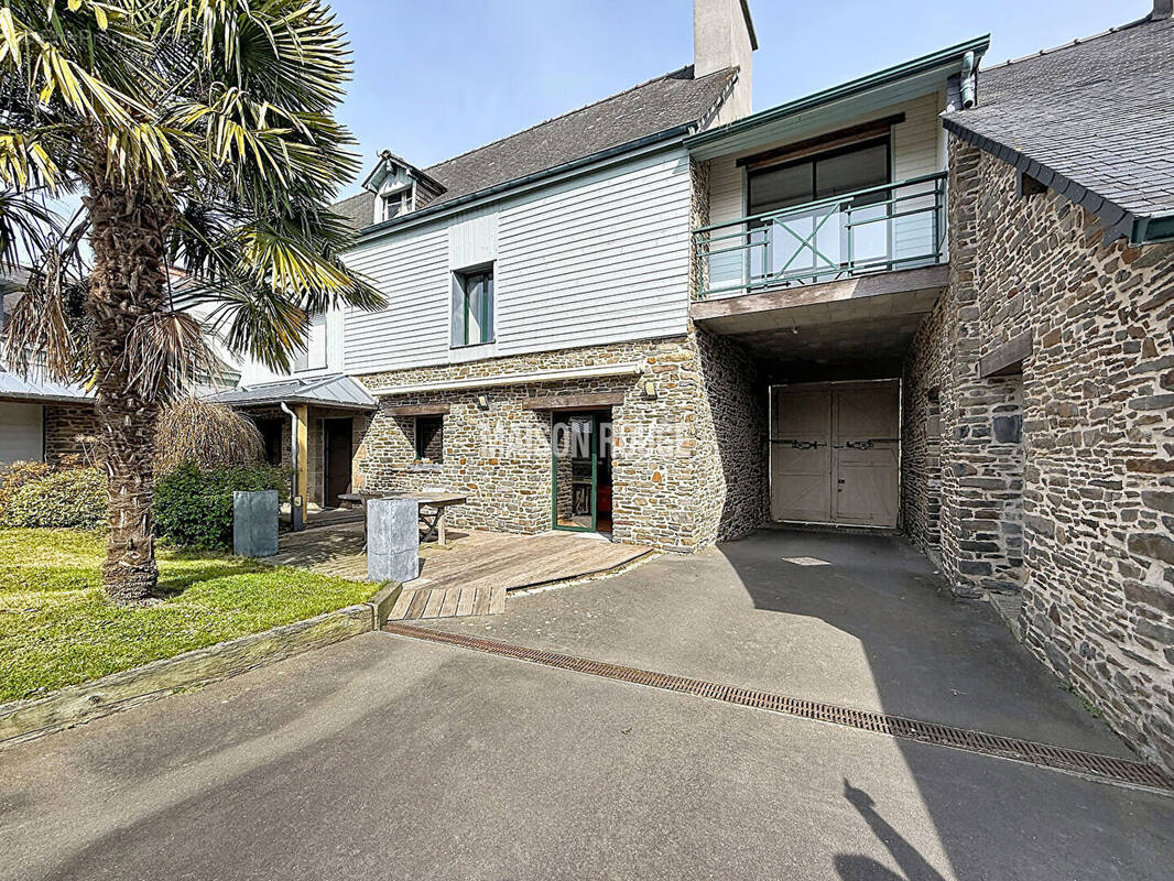 Maison à DOL-DE-BRETAGNE
