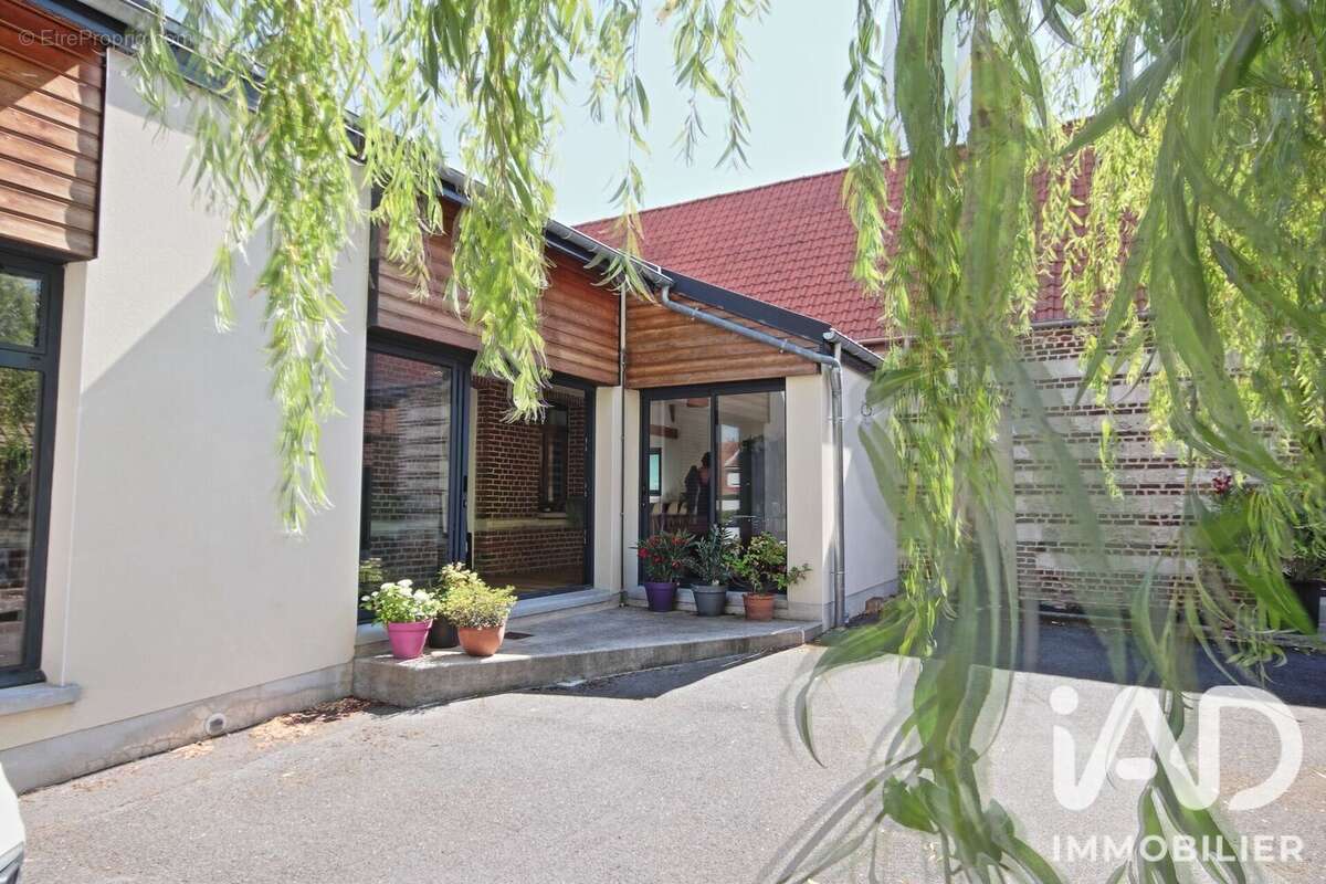 Maison 275 m² à Maroeuil  - photo 3